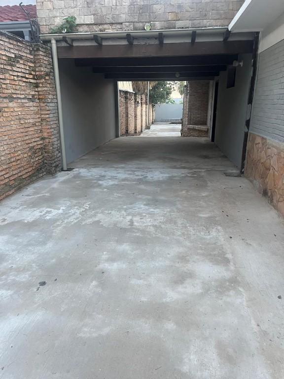 Se Alquila Casa de 2 Dormitorios en Asunción, Barrio Jara en Lambaré - Imagen 8