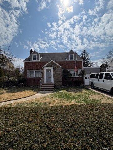Hollywood Ave, Lynbrook, Home For Rent in Long Beach - Image 1