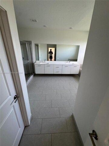 Sw St St, Miramar, Home For Rent in Hialeah - Image 1