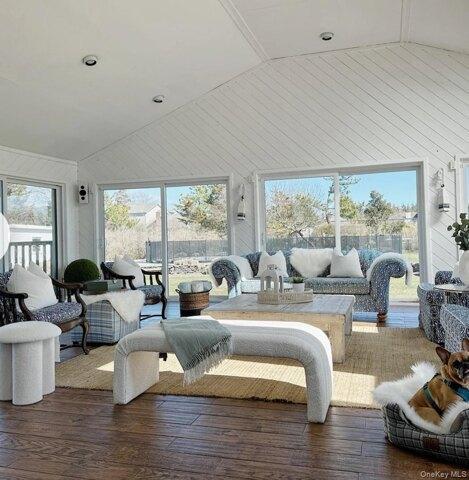 Oneck Ln, Westhampton, Home For Rent in Westhampton beach - Image 1