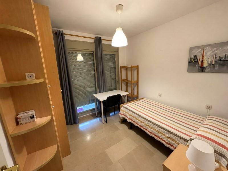 HABITACION PARA CHICOS EN PISO COMPARTIDO en Alhaurín de la Torre - Imagen 1