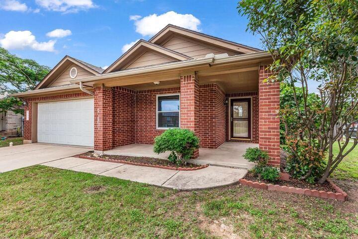 Leander Rental Home with Garage & Spacious Backyard in Austin - Image 1