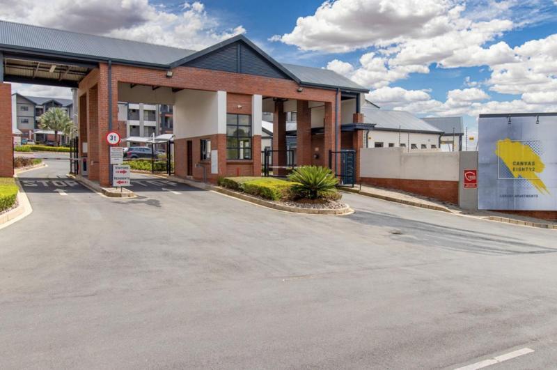 Apartment / Flat 1088-ref-4302 for Rent in North Riding, … in Randburg - Image 1