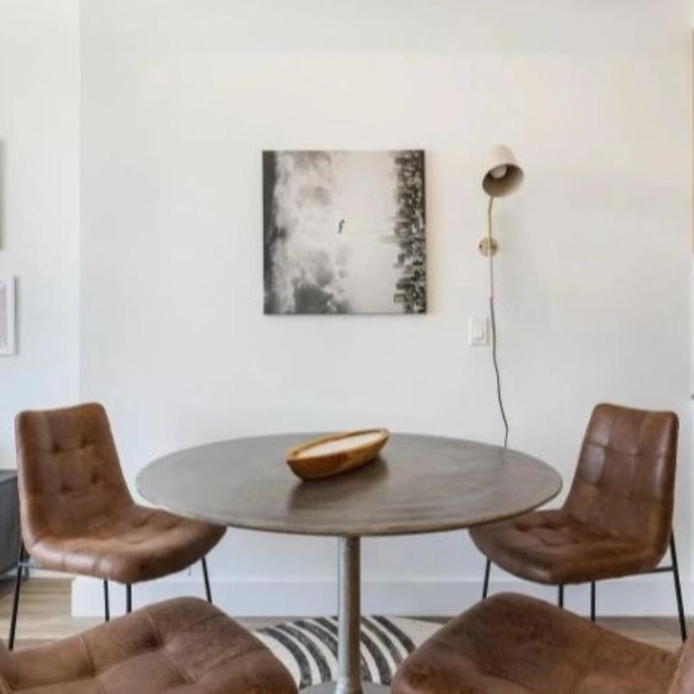 Modern Luxury Apartment For Rent in Santa Monica - Image 4