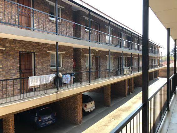 Commercial 1599-ref-3458 for Sale in Kempton Park, Kempton Park in Kempton Park - Image 1