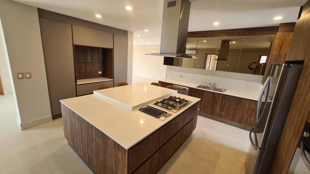 EXCLUSIVO PENTHOUSE EN RENTA SEMI AMUEBLADO en Villahermosa - Imagen 1
