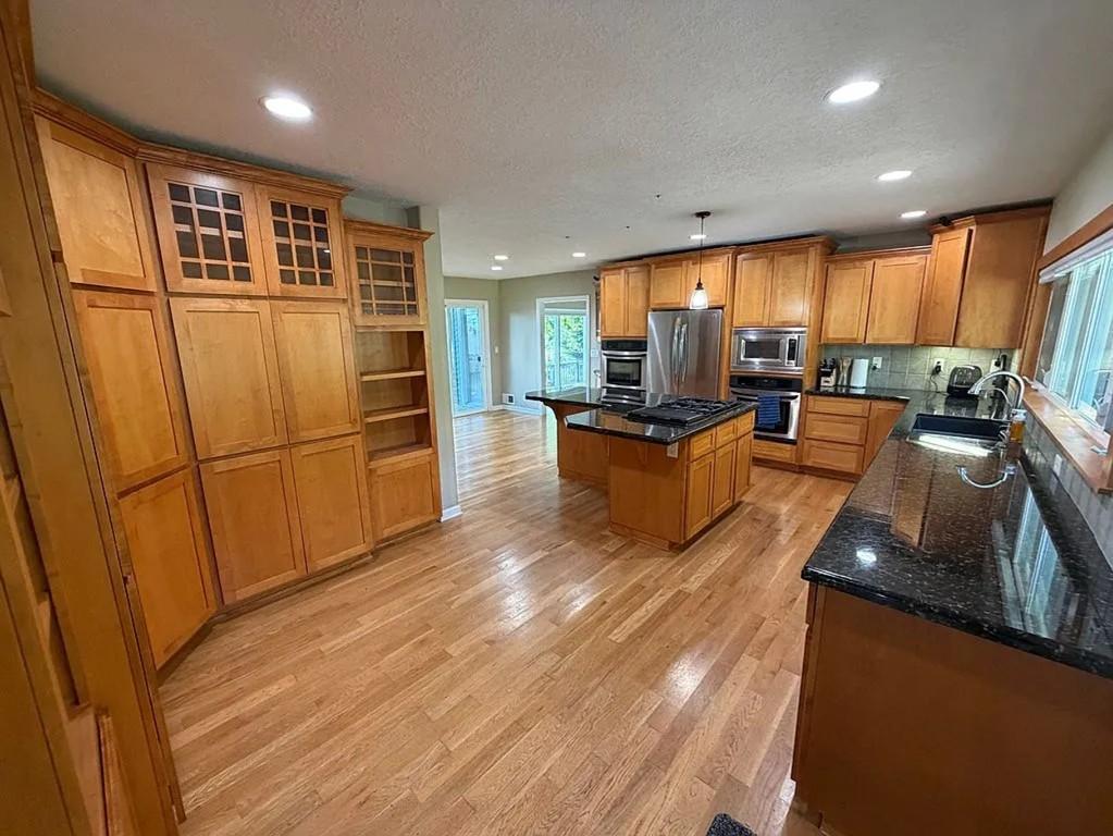 BEAUTIFUL HOME FOR RENT IN THE HEART OF SALEM,PLENTY OF SPACE in Salem - Image 5