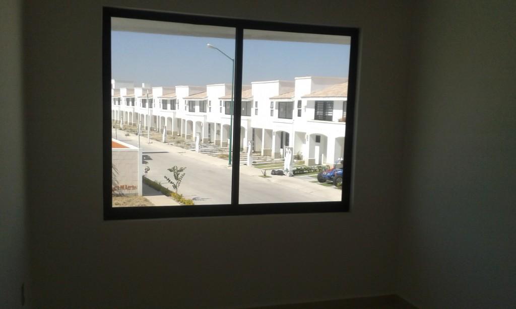 HERMOSA CASA EN ESQUINA EN RENTA en Nuevo León - Imagen 3