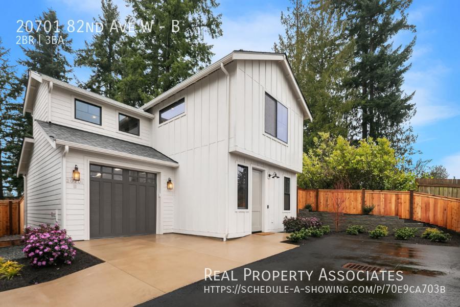Stunning New Build in Edmonds! in Shoreline - Image 1