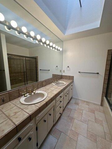 N Th St, Fresno, Home For Rent in Fresno - Image 1