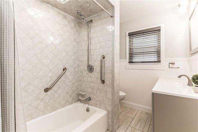 Crossland Rd, West Warwick, Home For Rent in Providence - Image 1