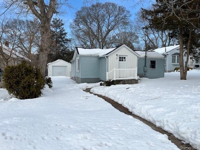 Ferndale Ave, Selden, Home For Rent in Brookhaven - Image 1