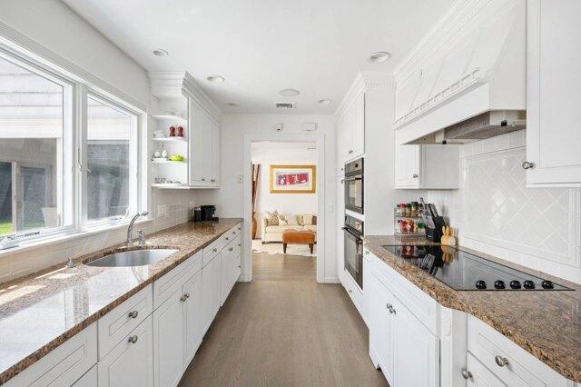 South Rd, Westhampton Beach, Home For Rent in Westhampton beach - Image 1