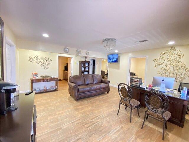 Strawberry Rd, Pasadena, Home For Rent in Pasadena - Image 1