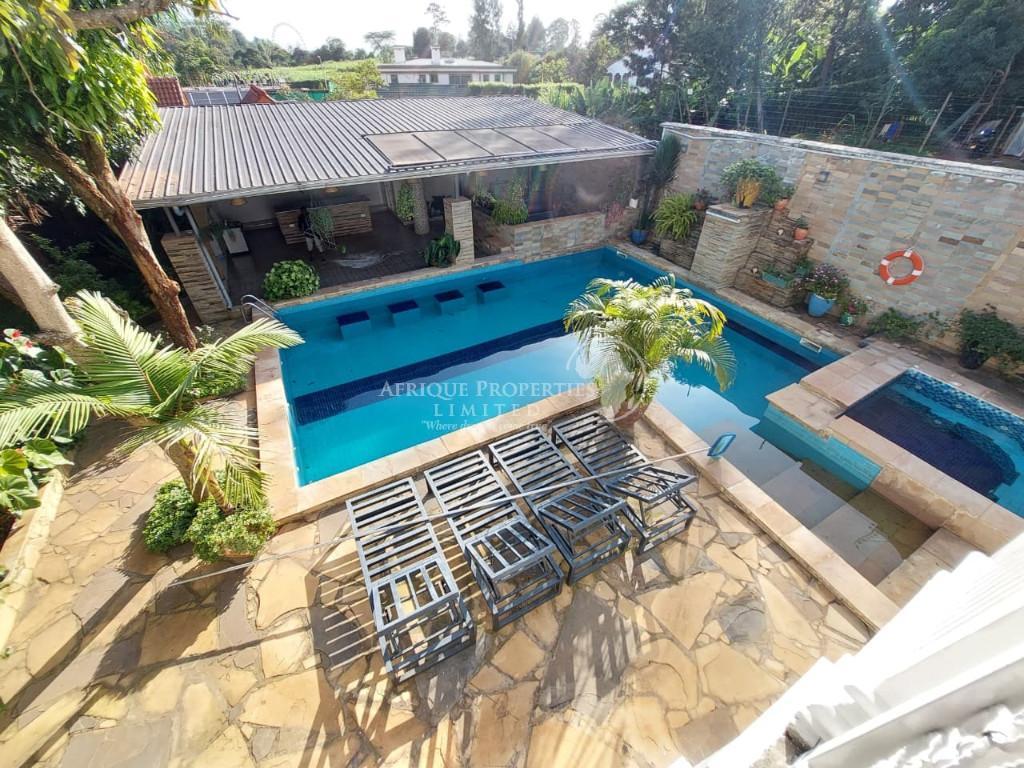 6 Bedroom Luxury Mansion With 2 DSQS For Rent In Runda in Kenya - Image 20