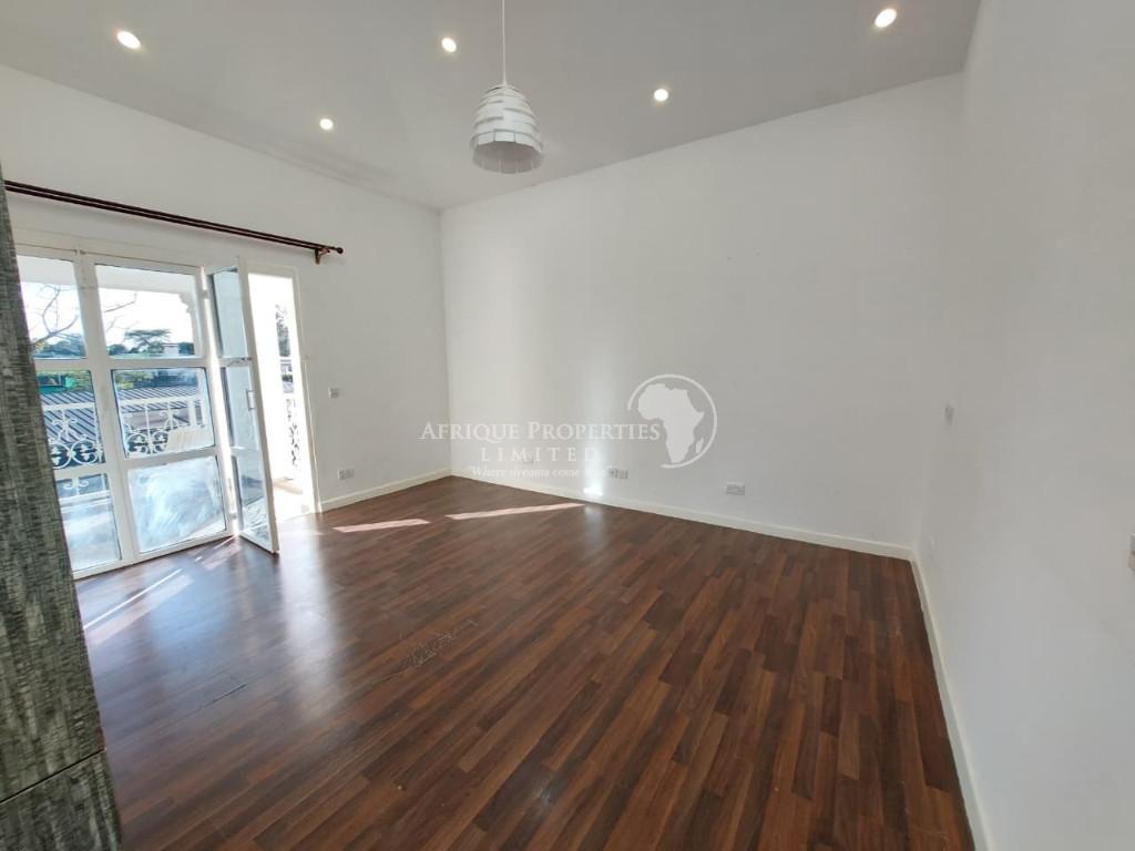 6 Bedroom Luxury Mansion With 2 DSQS For Rent In Runda in Kenya - Image 6