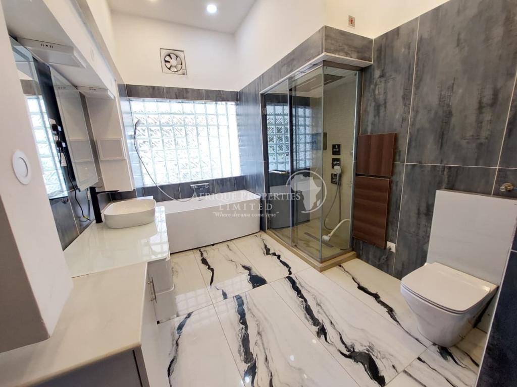 6 Bedroom Luxury Mansion With 2 DSQS For Rent In Runda in Kenya - Image 17