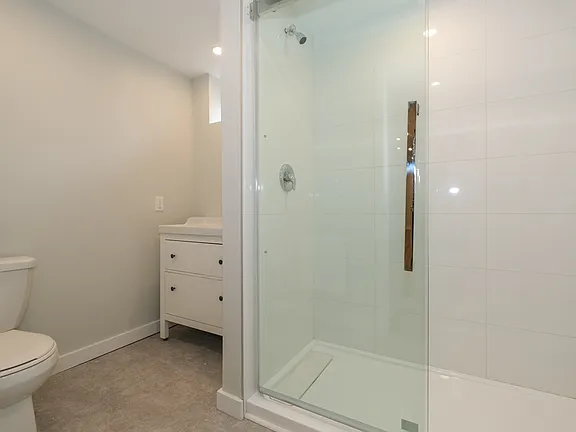 Spacious 1-Bedroom Basement Apartment | All Utilities Included in Canada - Image 1