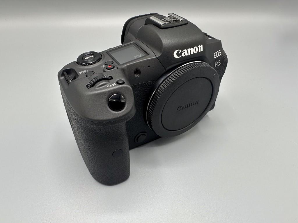 Canon EOS R5 Systemkamera in Darmstadt - Bild 1