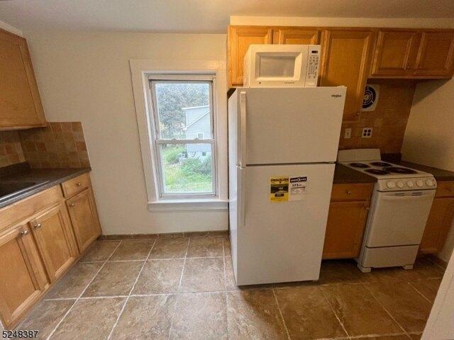 Linden Ave Unit B, Stanhope, Home For Rent in Plainfield - Image 1