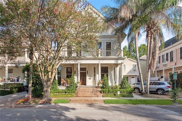 Walnut St Unit Loft, New Orleans, Home For Rent in Metairie - Image 1