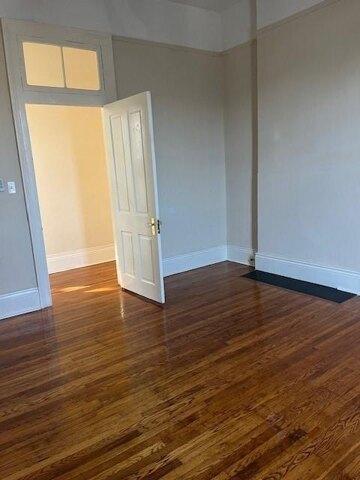 Maple St Unit Upper, New Orleans, Home For Rent in Metairie - Image 1