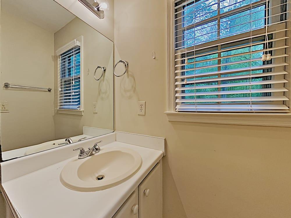 Beautiful Single Family Home Available For Rent in Atlanta - Image 8