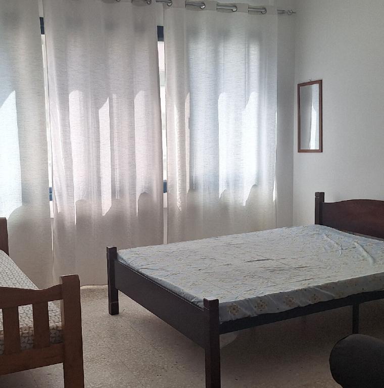 Room available for an executive bachelor in United Arab Emirates - Image 4
