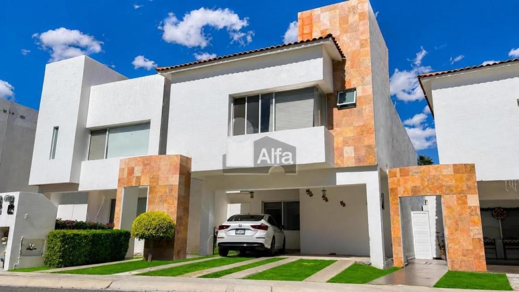 Casa en venta o renta en Juriquilla Santa Fe, con amplia … en Querétaro (QRO) - Imagen 1