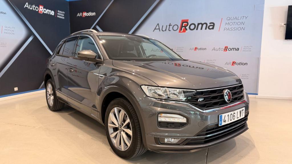 Volkswagen T-Roc R-LINE TSI 110cv. UN SOLO PROPIETARIO! en Martorell - Imagen 1