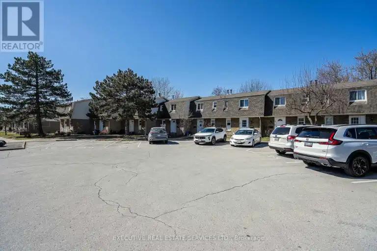 18 - 131 ROCKWOOD AVENUE in St. Catharines - Image 1