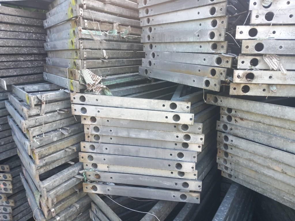 Heavy-Duty Galvanized Steel Rectangular Profiles & Round Cross in Duderstadt - Bild 2