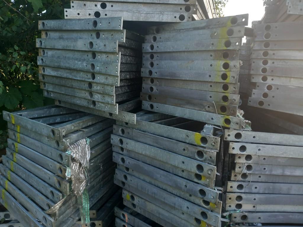 Heavy-Duty Galvanized Steel Rectangular Profiles & Round Cross in Duderstadt - Bild 3
