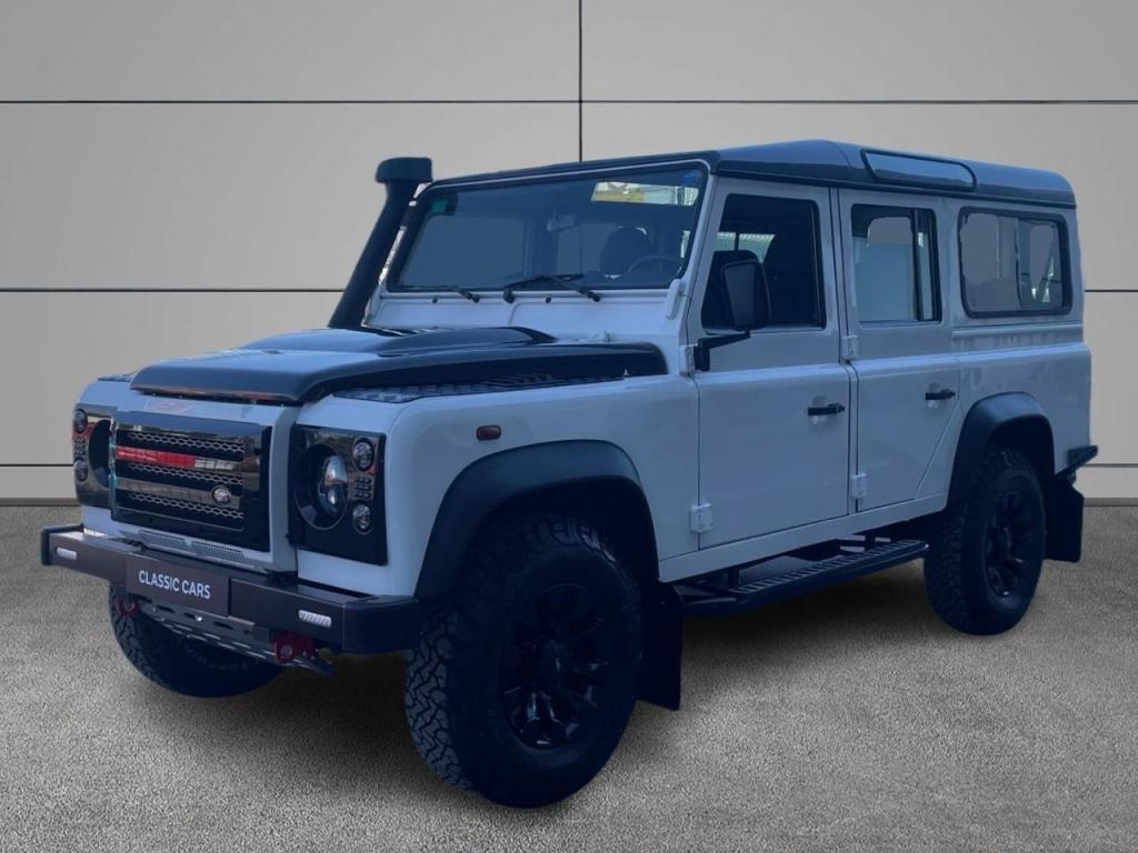 Land-Rover Defender 110 SW SE 90 kW (122 CV) en Coria del Río - Imagen 1