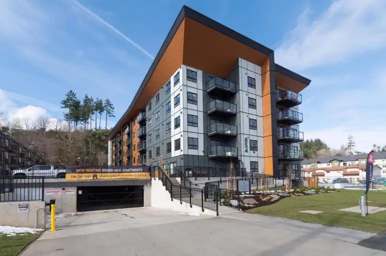 Seaboard in Campbell River - Image 1