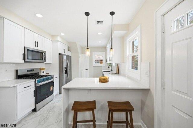 Windsor Rd, Englewood, Home For Sale in Yonkers - Image 1
