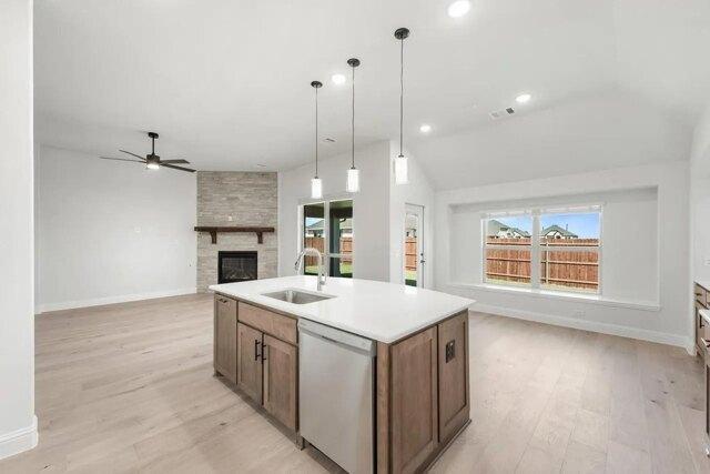 Century Lake Ln, Denton, Home For Rent in Denton - Image 1