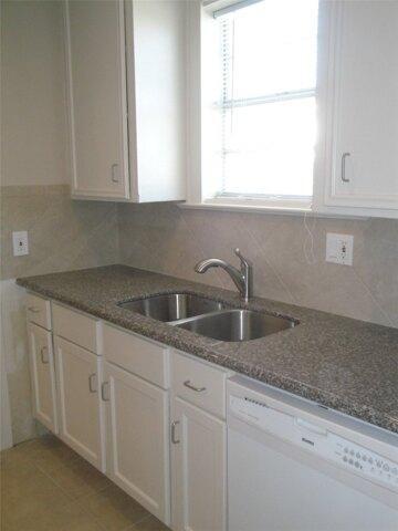 S /, Galveston, Home For Rent in Galveston - Image 1