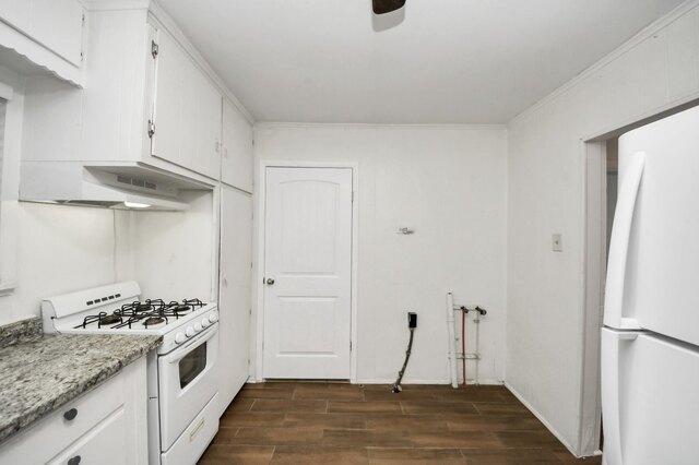 Th St, Galveston, Home For Rent in Galveston - Image 1