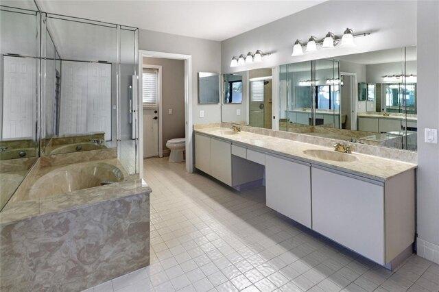 Lake Tree Ct, Boca Raton, Home For Rent in Boca Raton - Image 1