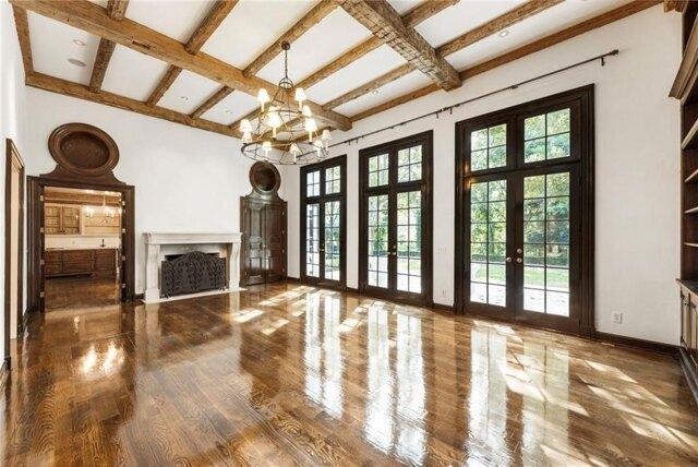 W Wesley Rd Nw, Atlanta, Home For Rent in Atlanta - Image 1