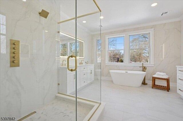 Felch Rd, Florham Park, Home For Sale in Newark - Image 1