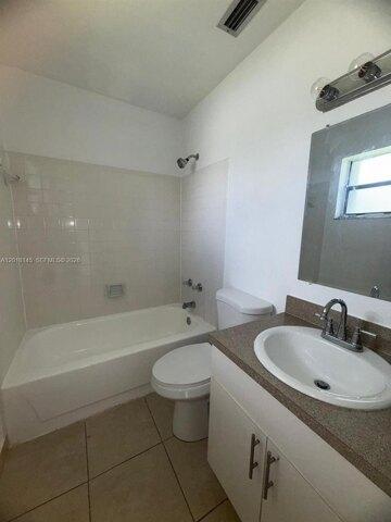 San Remo Cir, Homestead, Condo For Rent in Homestead - Image 1
