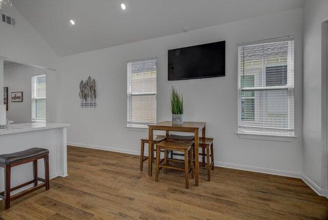 Th St, Galveston, Home For Rent in Galveston - Image 1