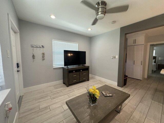 Sunrise Ave Apt A, Lantana, Home For Rent in Boynton Beach - Image 1