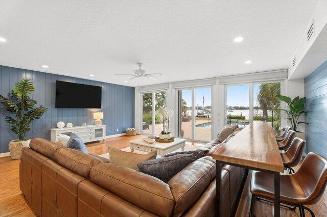 S Lake Dr, Lantana, Home For Rent in Boynton Beach - Image 1