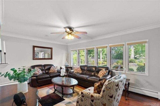 Arrow Ln, Hicksville, Home For Rent in Levittown - Image 1