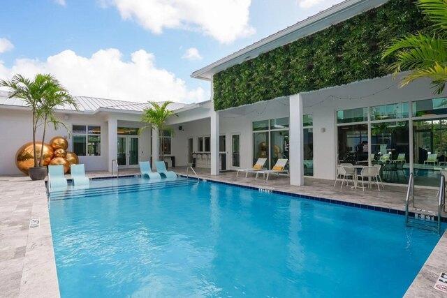 S Dixie Hwy Unit F, Pompano Beach, Condo For Rent in Pompano Beach - Image 1