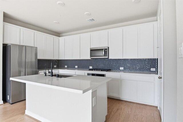 Caddo Ridge Ln, Cypress, Condo For Rent in The Woodlands - Image 1