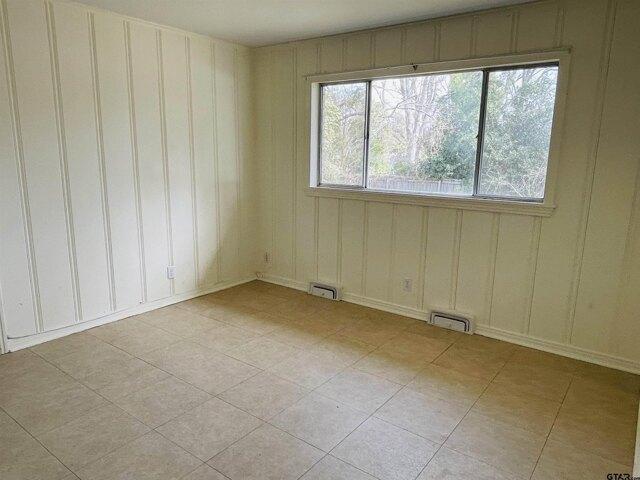 S Donnybrook Ave, Tyler, Home For Rent in Tyler - Image 1